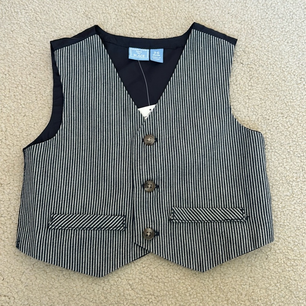 NWT The children’s place baby boy 3 to 6 month vest